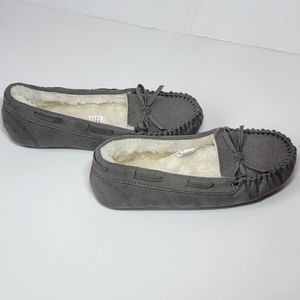 Cat & Jack Girls' Cadi Moccasin Slippers / Size 2.